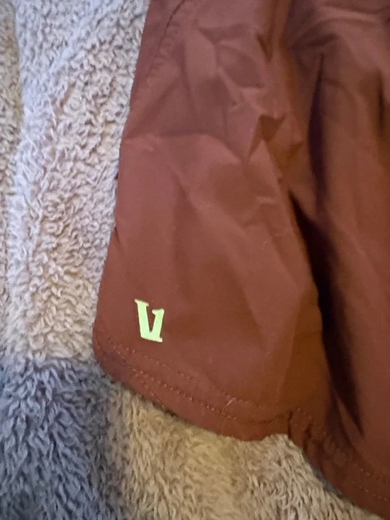 Vuori shorts - Picture 3 of 3